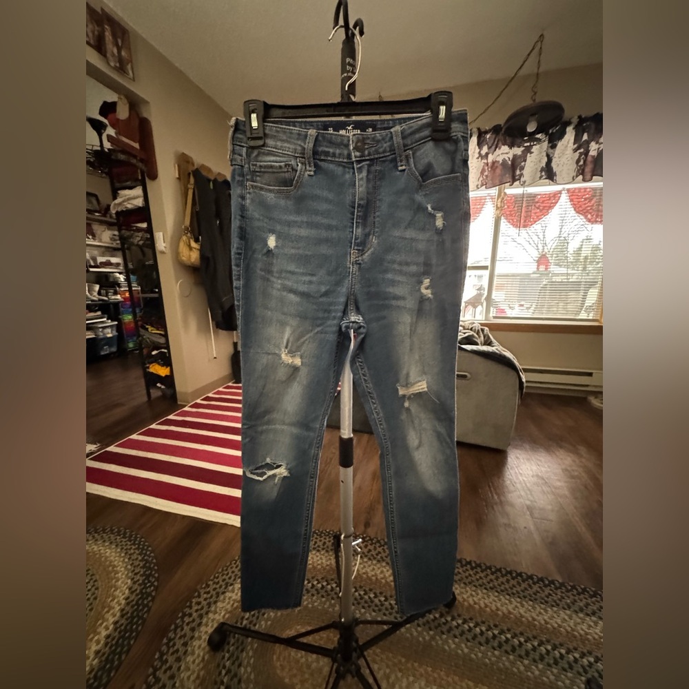 Hollister ultra high rise Distressed Blue Jeans